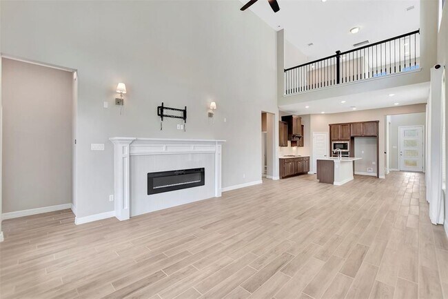 Building Photo - 360 Mallorn Ln