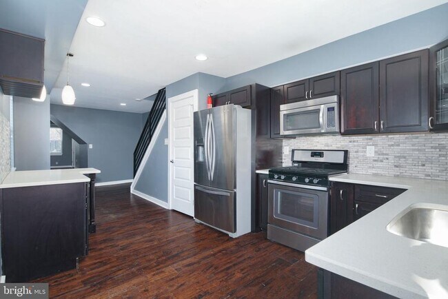 Building Photo - 1865 Frankford Ave