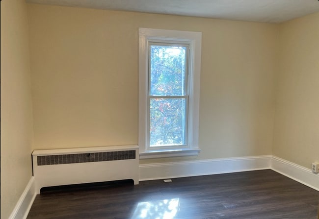 Building Photo - 2 Bed/2 Bath Historic Home with Storage, Porch & Deck, Pet Friendly