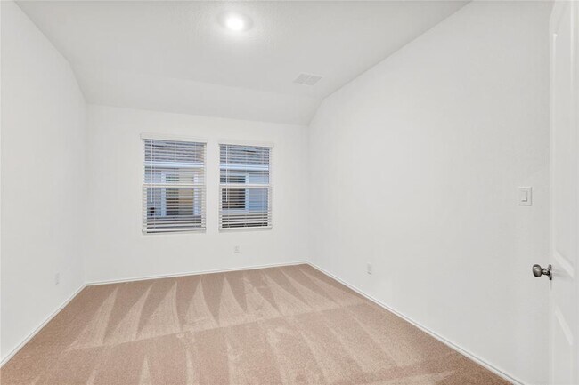 Building Photo - 161 Keefer