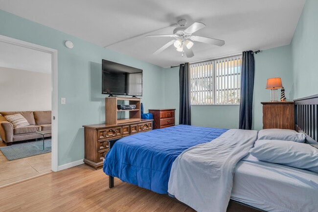 Building Photo - 4500 N Federal Hwy