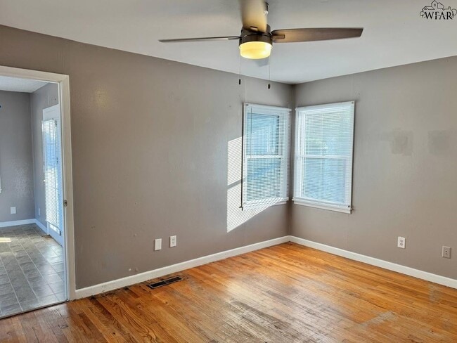 Building Photo - 4503 McCrory Ave