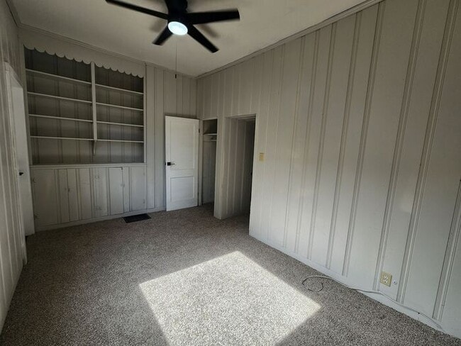 Building Photo - Move Into Comfort! Newly Remodeled 4-Bedro...
