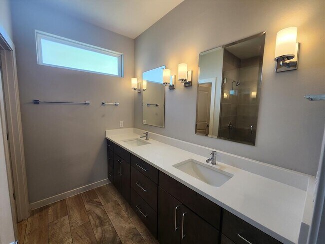 Building Photo - 9724 Evening Canopy Dr
