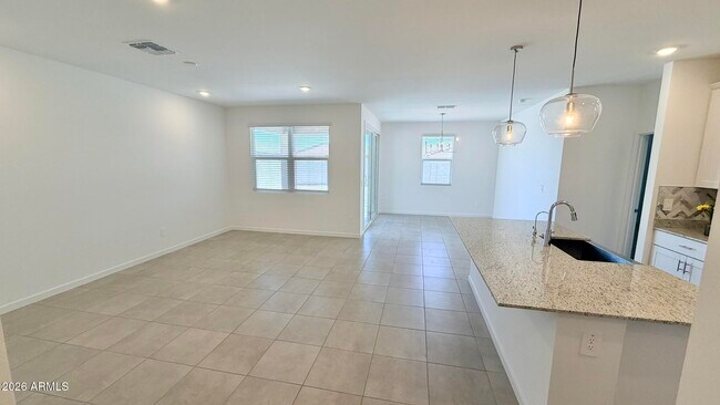 Building Photo - 37043 W Vera Cruz Dr