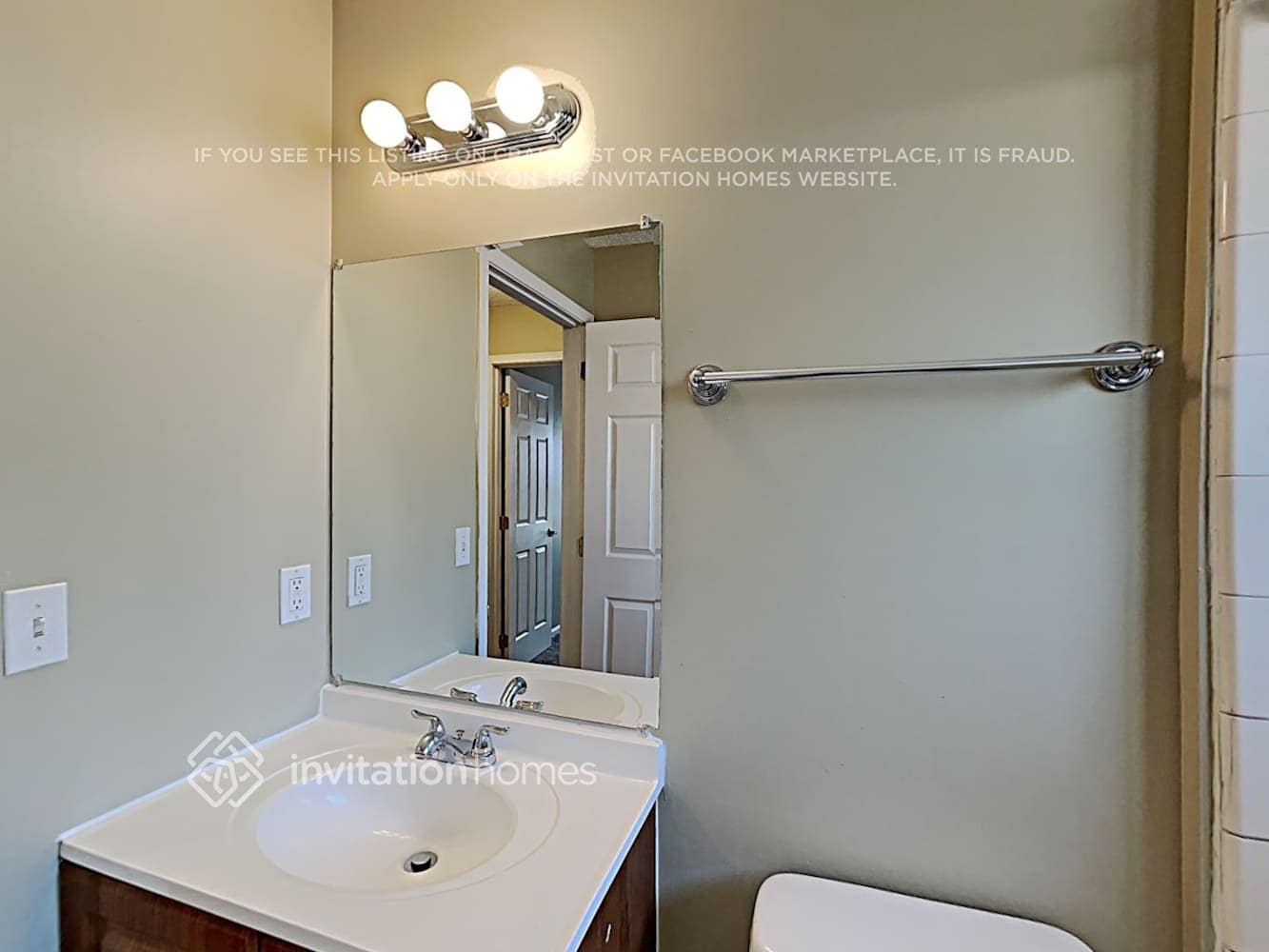 Building Photo - 1727 Blue Ridge Dr