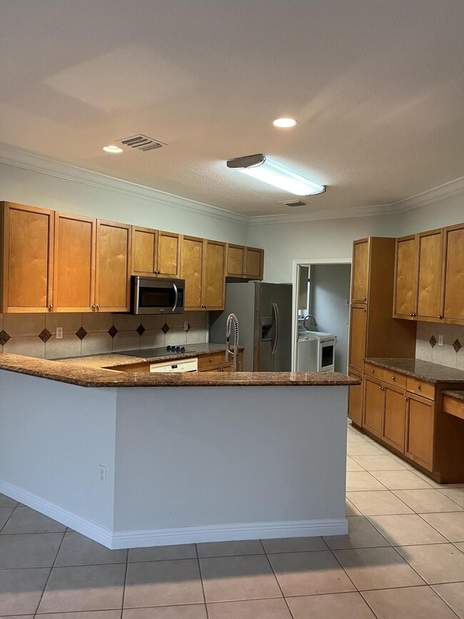 Building Photo - 2064 Reston Cir