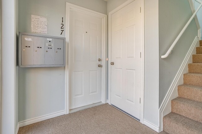 Building Photo - 5076 Matilda St