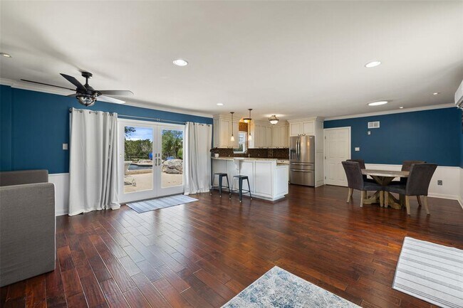 Building Photo - 17700 N Rim Dr