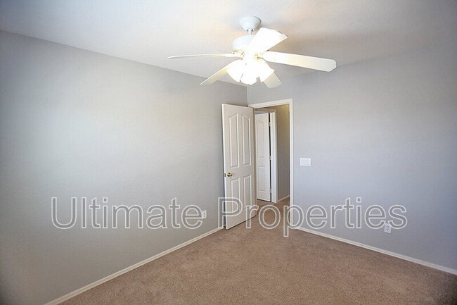 Building Photo - 14978 N 172nd Dr