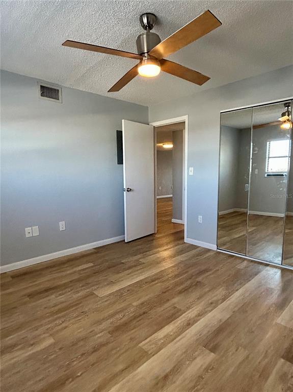 Building Photo - 7050 Sunset Dr S