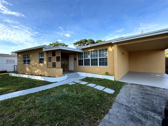 Building Photo - 12850 NE Miami Ct