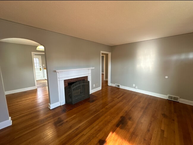 Building Photo - 3112 Peebles Dr