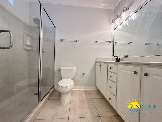 Building Photo - Beautiful Partially Furnished Condo in Downtown Fort Walton Beach!