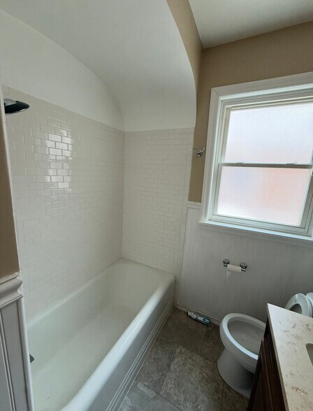 Building Photo - 5730 Park Ln