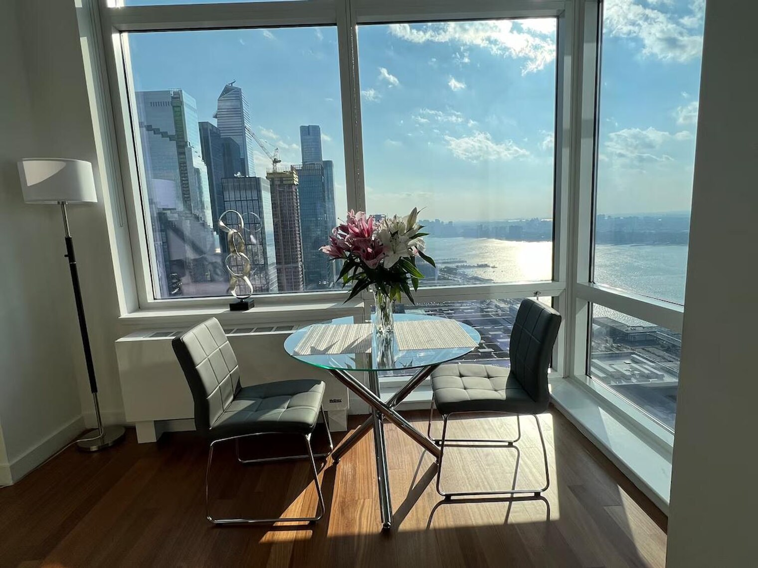 Building Photo - 312 W 42nd St