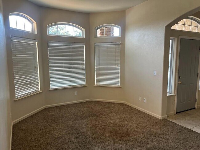 Building Photo - 1345 Florence