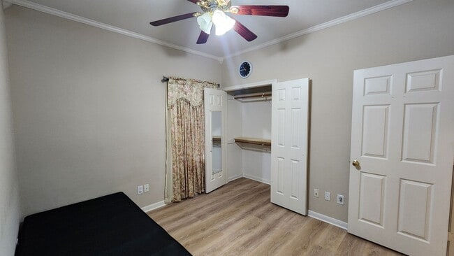 Building Photo - 4/2 in MIDWAY ISD