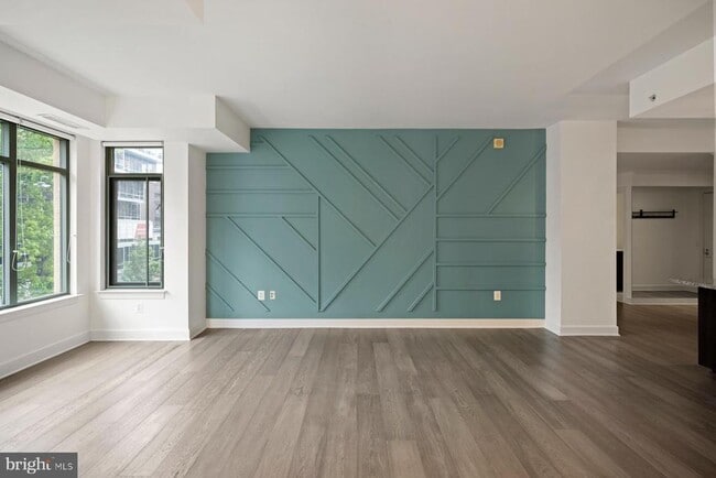 Building Photo - 2425 L St NW