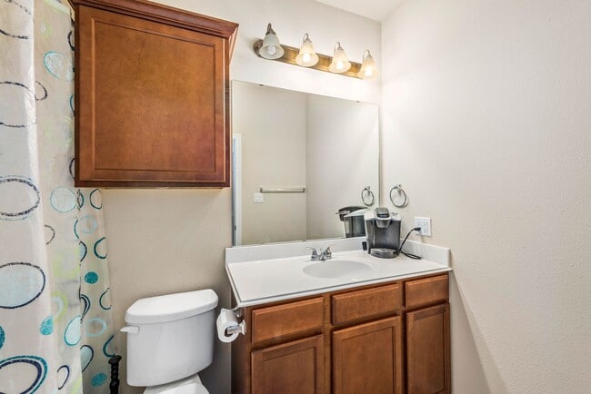 Building Photo - AVAILABLE FOR AUGUST PRE-LEASE!! 4 Bed, 4.5 Bath in gated Lakeridge