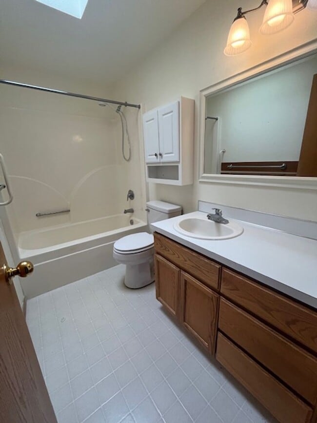 Building Photo - 3 Bedroom 2.5 Bath Dayton OR