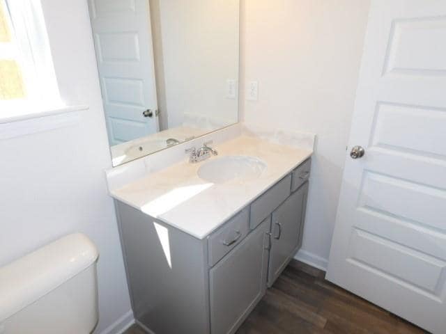 Building Photo - 246 Dupont Dr