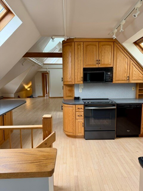 Kitchen - 264 N Pleasant St