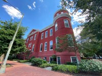 Building Photo - 2 Bedroom With Loft on Capitol Hill