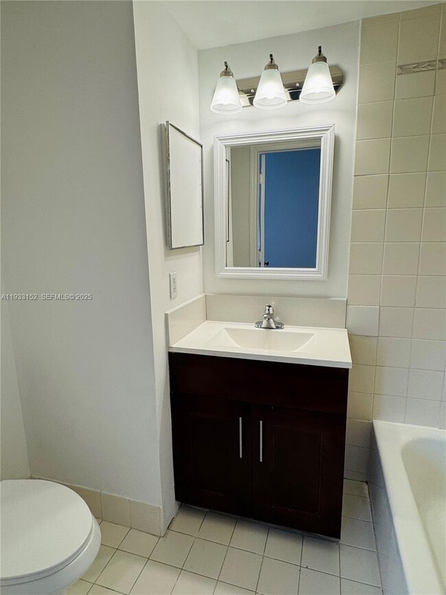 Building Photo - 771 SW 148th Ave