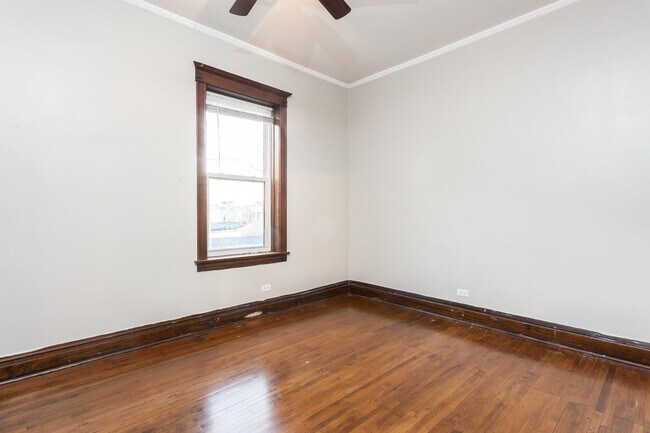 Building Photo - 2200 W Cortez St