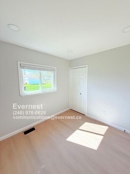 Building Photo - 20931 Vermander Ave