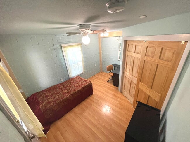 Building Photo - 2605 Oaklawn Ave