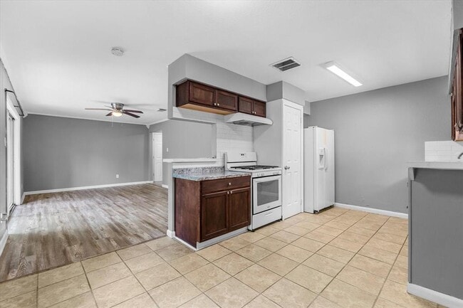 Building Photo - 3415 Gary Ln