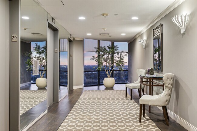 Building Photo - 15 Greenway Plz