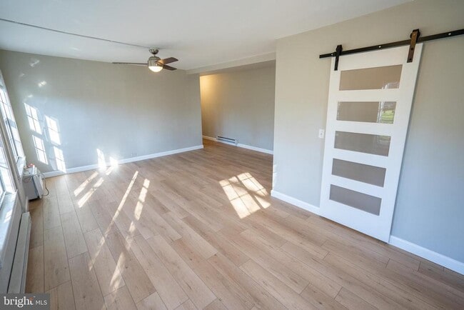 Building Photo - 3224 Martha Custis Dr