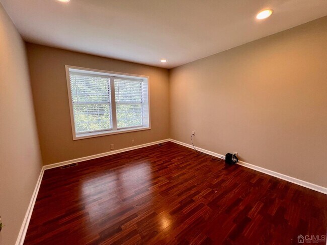 Building Photo - 1 James Buchanan Dr