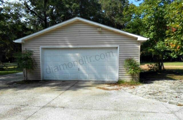 Building Photo - Three Bedroom Lowcountry-Style Home on 1 Acre of Land