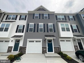 Building Photo - 8695 Stevenson Ln