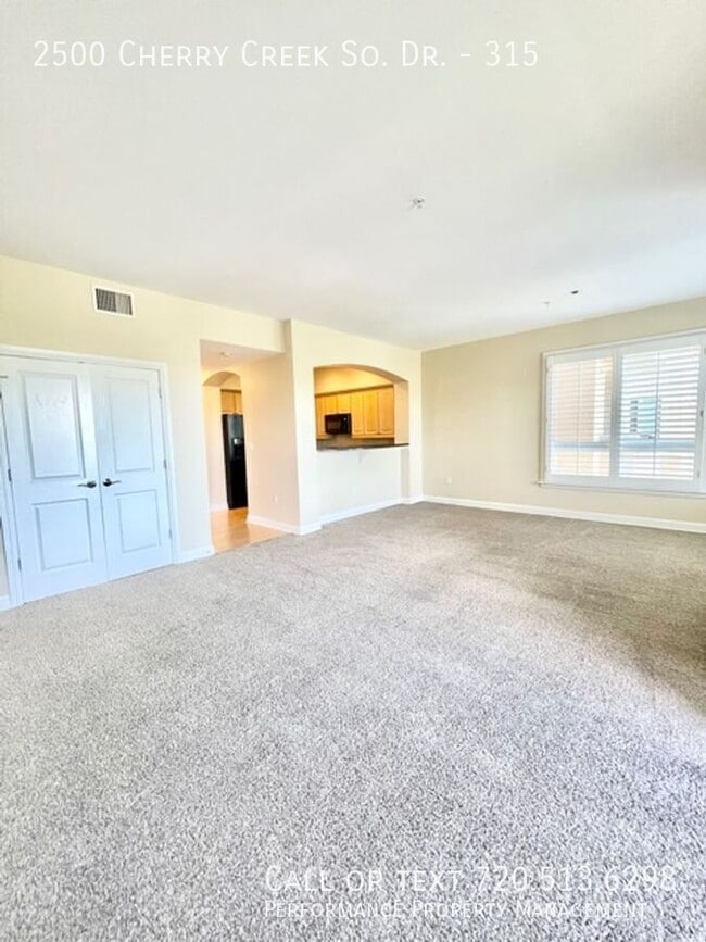 Building Photo - 2500 E Cherry Creek S Dr