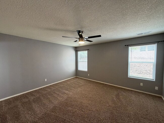 Building Photo - 3 Bedroom Single Story Available Near McMahon Blvd NW & Unser Blvd NW!