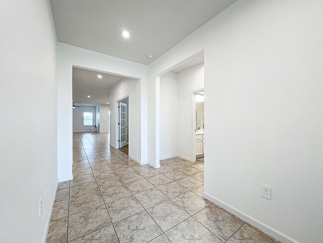 Building Photo - 4213 Keeson Cir