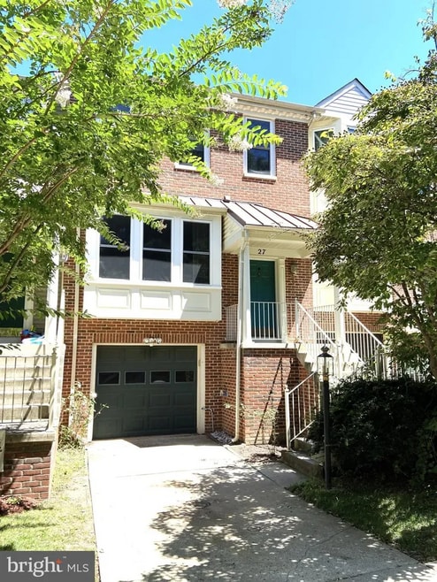Building Photo - 27 Beacon Hill Way
