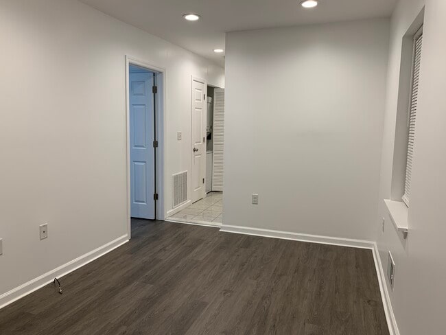 Living Room - 72 Spring St