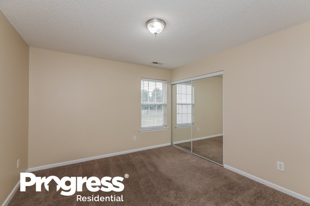 Building Photo - 1003 Fort Clapsop Ct