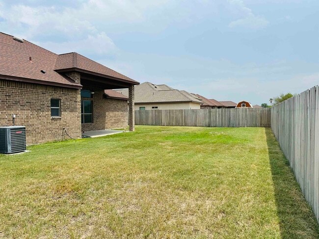 Building Photo - 416 Quail Creek Dr