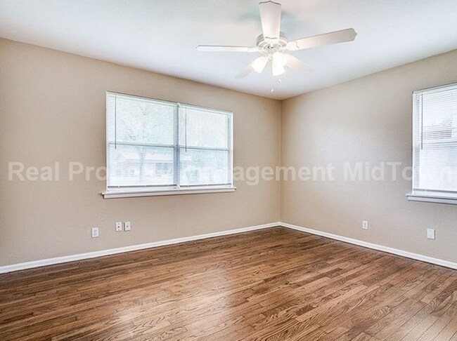 Building Photo - Charming 3-Bedroom Home with Spacious Yard in Garland