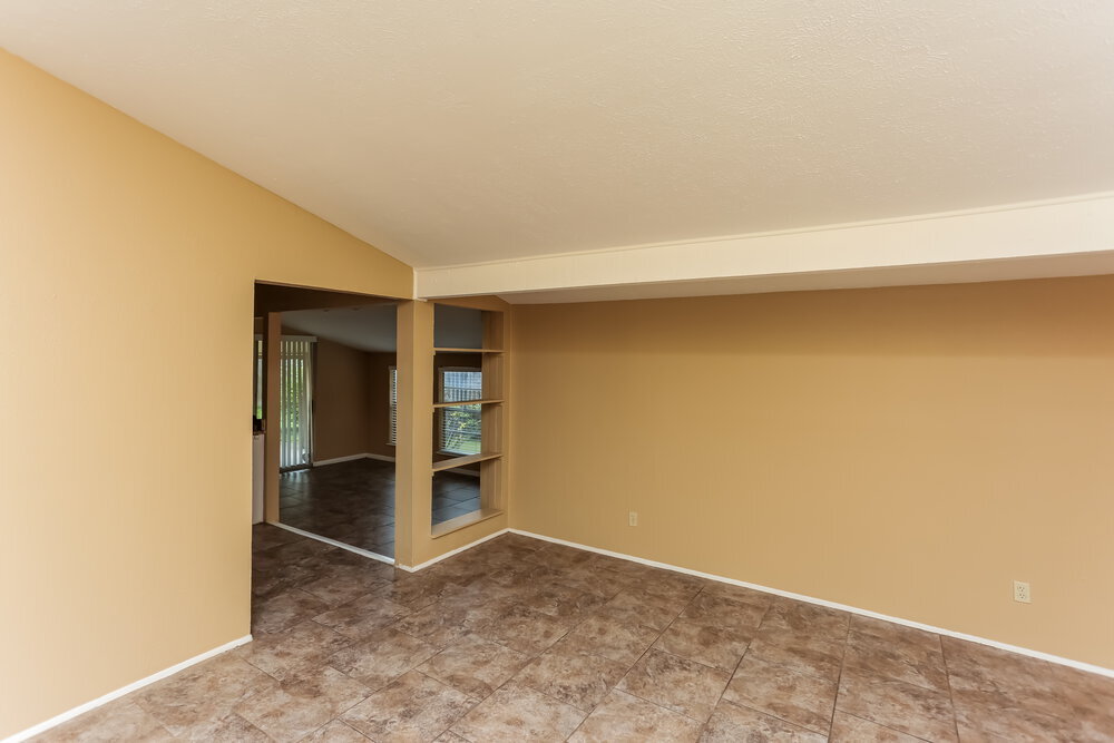 Building Photo - 515 Nora Ln