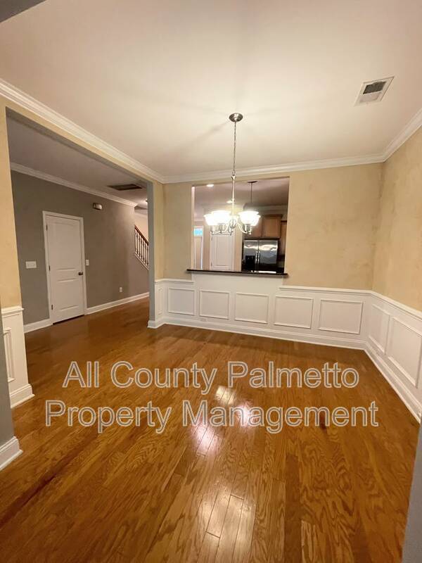 Building Photo - 3639 Bagley Dr