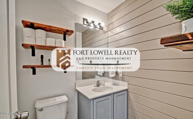 Building Photo - 8169 W Groom Creek Rd