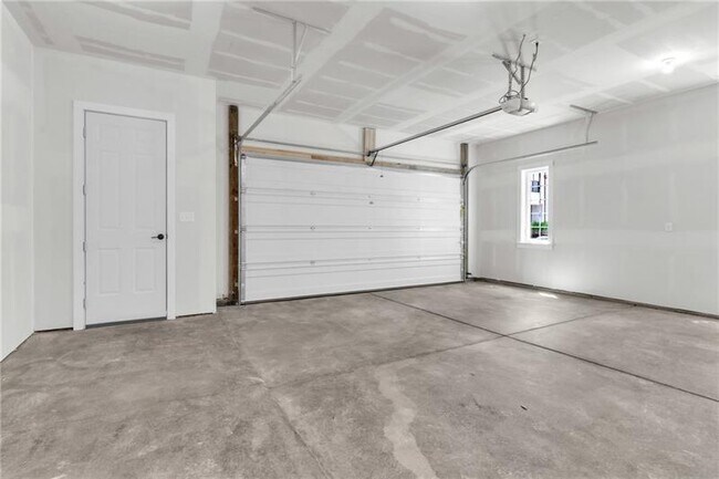 Building Photo - 509 High Cres Rd